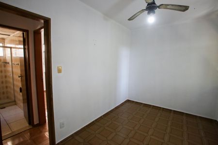 Quarto 2 de apartamento para alugar com 2 quartos, 53m² em Jacarepaguá, Rio de Janeiro