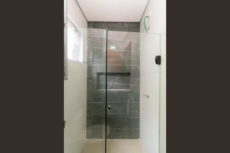 Banheiro de kitnet/studio para alugar com 1 quarto, 29m² em Vila Mafra, São Paulo