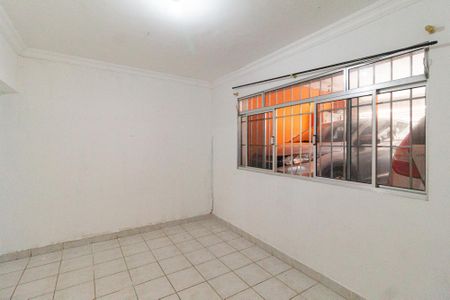 Sala de casa para alugar com 3 quartos, 130m² em Vila Janete, Carapicuíba