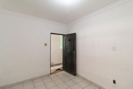 Sala de casa para alugar com 3 quartos, 130m² em Vila Janete, Carapicuíba