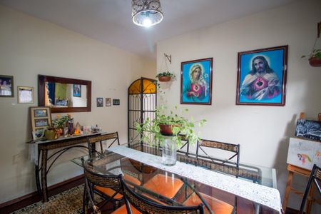 Casa para alugar com 140m², 3 quartos e 3 vagas Casa para alugar com 140m², 3 quartos e 3 vagasSala