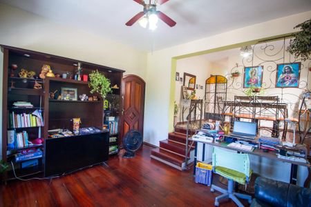 Casa para alugar com 140m², 3 quartos e 3 vagas Casa para alugar com 140m², 3 quartos e 3 vagasSala