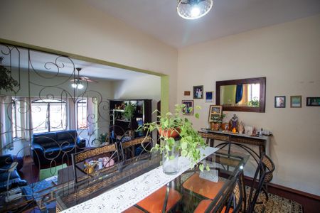 Casa para alugar com 140m², 3 quartos e 3 vagas Casa para alugar com 140m², 3 quartos e 3 vagasSala