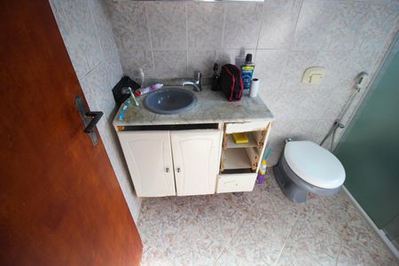 Casa para alugar com 140m², 3 quartos e 3 vagasBanheiro social