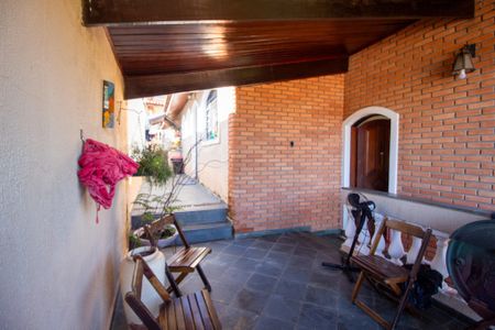 Casa para alugar com 140m², 3 quartos e 3 vagas Casa para alugar com 140m², 3 quartos e 3 vagasVaranda