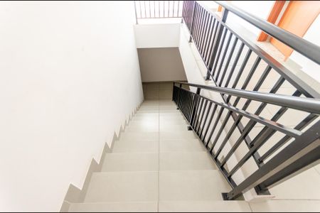 Studio para alugar com 25m², 1 quarto e sem vagaEscada