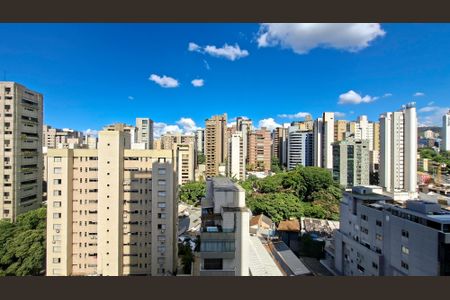 Apartamento à venda com 175m², 4 quartos e 2 vagasQuarto 2