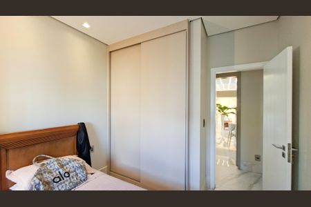 Apartamento à venda com 175m², 4 quartos e 2 vagasQuarto 4