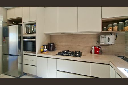 Apartamento à venda com 175m², 4 quartos e 2 vagasCozinha e Área de Serviço