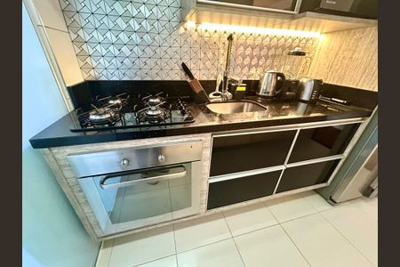 Apartamento à venda com 80m², 2 quartos e 2 vagas Apartamento à venda com 80m², 2 quartos e 2 vagasCozinha