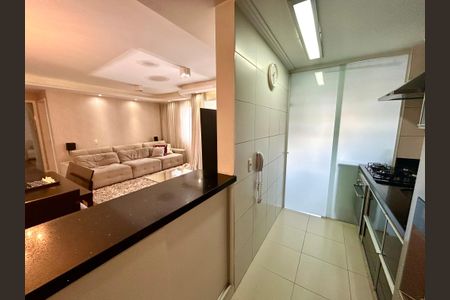 Apartamento à venda com 80m², 2 quartos e 2 vagas Apartamento à venda com 80m², 2 quartos e 2 vagasCozinha