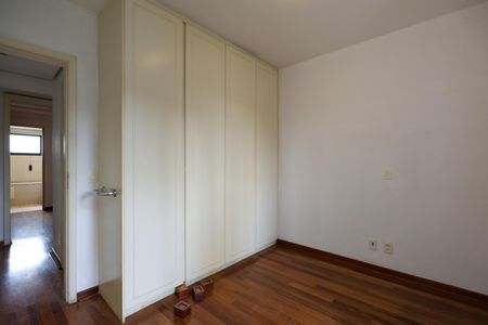 Apartamento à venda com 160m², 3 quartos e 3 vagas Apartamento à venda com 160m², 3 quartos e 3 vagasQuarto 3