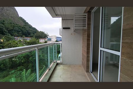 Apartamento à venda com 70m², 2 quartos e 1 vagaVaranda 