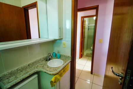 Apartamento para alugar com 62m², 2 quartos e 1 vaga Apartamento para alugar com 62m², 2 quartos e 1 vagaBanheiro da Suíte 1