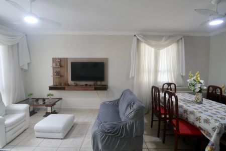 Apartamento para alugar com 70m², 2 quartos e 1 vagaSala