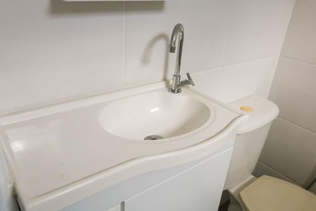 Casa de condomínio para alugar com 80m², 3 quartos e sem vaga Casa de condomínio para alugar com 80m², 3 quartos e sem vagaBanheiro do Quarto Suíte