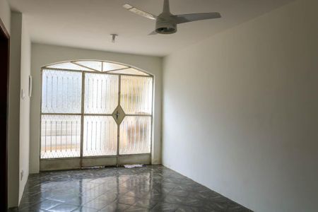 Sala de casa de condomínio para alugar com 3 quartos, 80m² em Encantado, Rio de Janeiro