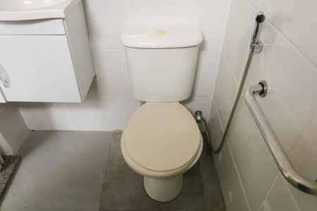 Casa de condomínio para alugar com 80m², 3 quartos e sem vaga Casa de condomínio para alugar com 80m², 3 quartos e sem vagaBanheiro do Quarto Suíte