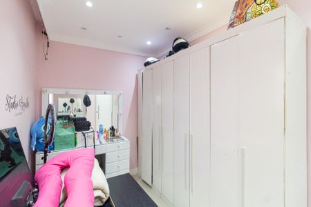 Quarto 1 de casa para alugar com 2 quartos, 125m² em Jardim Primeiro de Maio, Carapicuíba