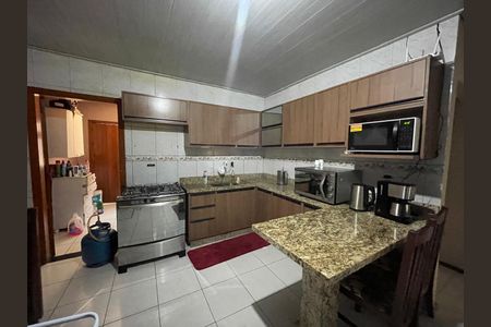 Casa à venda com 135m², 3 quartos e 1 vaga