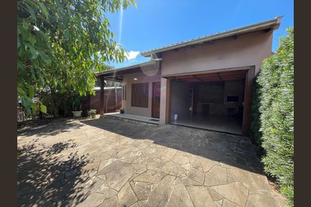 Casa à venda com 135m², 3 quartos e 1 vaga