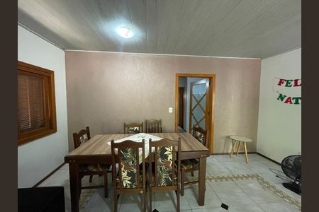 Casa à venda com 135m², 3 quartos e 1 vaga