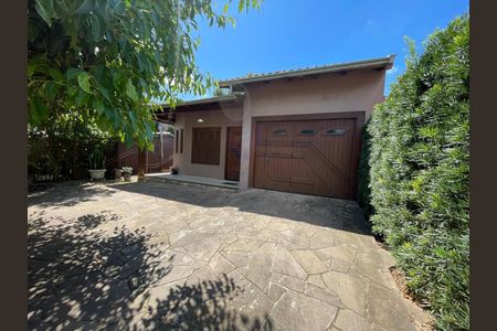 Casa à venda com 135m², 3 quartos e 1 vaga