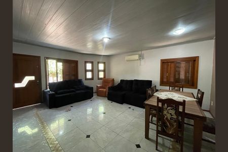 Casa à venda com 135m², 3 quartos e 1 vaga