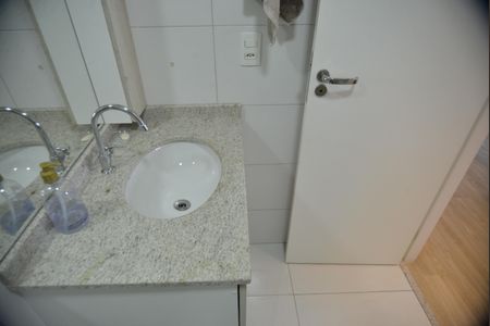 Apartamento para alugar com 70m², 2 quartos e 1 vagaBanheiro Social