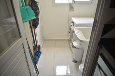 Apartamento para alugar com 70m², 2 quartos e 1 vagaÁrea de Serviço