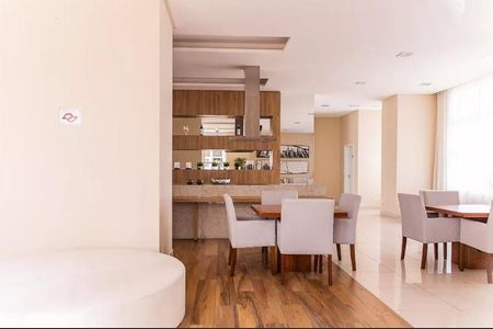 Apartamento para alugar com 70m², 2 quartos e 1 vaga Apartamento para alugar com 70m², 2 quartos e 1 vagaÁrea comum - Salão de festas