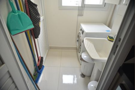 Apartamento para alugar com 70m², 2 quartos e 1 vagaÁrea de Serviço