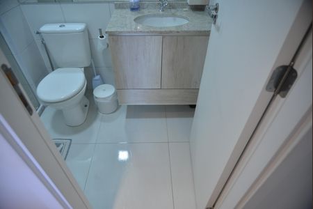 Apartamento para alugar com 70m², 2 quartos e 1 vagaBanheiro Social