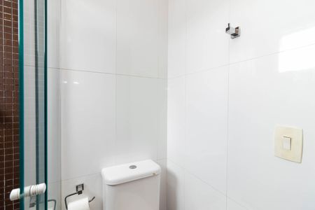 Apartamento à venda com 120m², 3 quartos e 2 vagas Apartamento à venda com 120m², 3 quartos e 2 vagasBanheiro da Suíte