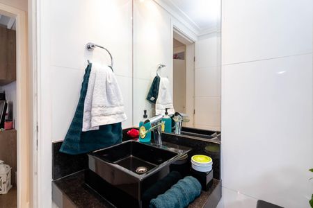 Apartamento à venda com 120m², 3 quartos e 2 vagas Apartamento à venda com 120m², 3 quartos e 2 vagasBanheiro 2