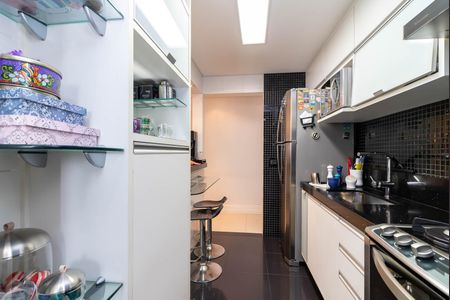 Apartamento à venda com 120m², 3 quartos e 2 vagas Apartamento à venda com 120m², 3 quartos e 2 vagasCozinha