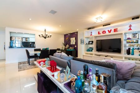Apartamento à venda com 120m², 3 quartos e 2 vagas Apartamento à venda com 120m², 3 quartos e 2 vagasSala de Estar