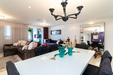 Apartamento à venda com 120m², 3 quartos e 2 vagas Apartamento à venda com 120m², 3 quartos e 2 vagasSala de Jantar