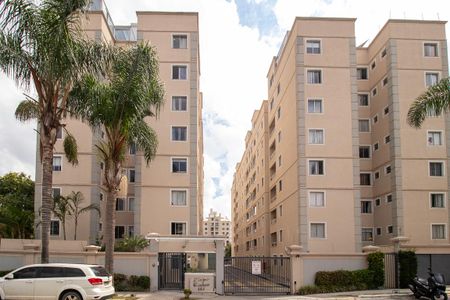 Apartamento para alugar com 75m², 3 quartos e 1 vagaFachado do condomínio