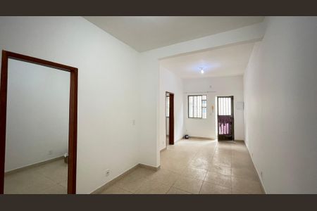 Casa para alugar com 70m², 2 quartos e sem vagaSala