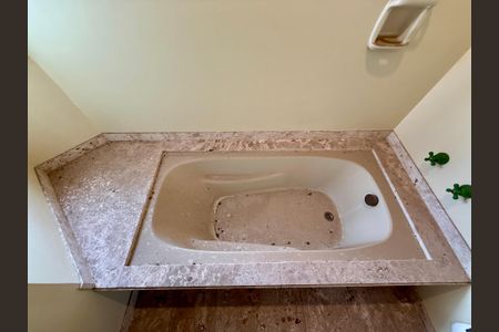 Apartamento à venda com 541m², 4 quartos e 4 vagasBanheiro Suíte 3