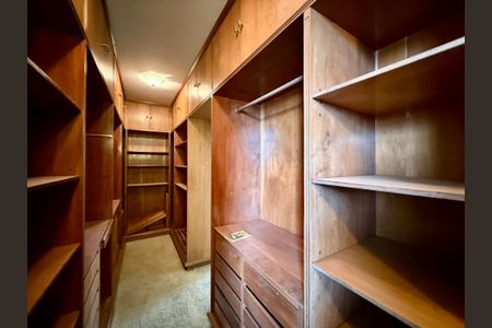 Apartamento à venda com 541m², 4 quartos e 4 vagasCloset Suíte 4