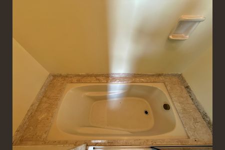 Apartamento à venda com 541m², 4 quartos e 4 vagasBanheiro 1 Suíte 2