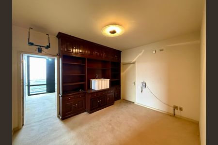 Apartamento à venda com 541m², 4 quartos e 4 vagasSala Íntima 