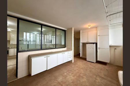 Apartamento à venda com 541m², 4 quartos e 4 vagasÁrea de Serviço
