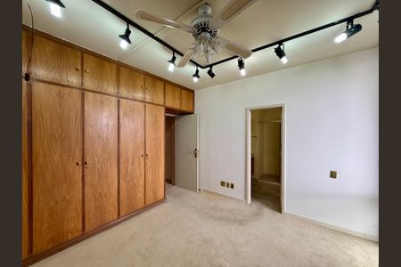 Apartamento à venda com 541m², 4 quartos e 4 vagasSuíte 1