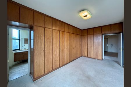 Apartamento à venda com 541m², 4 quartos e 4 vagasSuíte 2