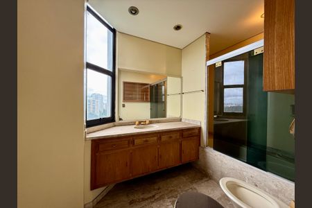 Apartamento à venda com 541m², 4 quartos e 4 vagasBanheiro 1 Suíte 2