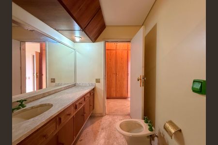 Apartamento à venda com 541m², 4 quartos e 4 vagasBanheiro Suíte 3