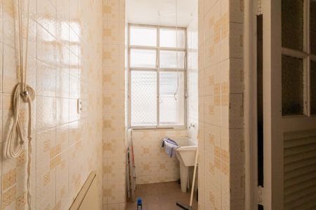 Apartamento à venda com 85m², 2 quartos e sem vagaCozinha e Área de Serviço